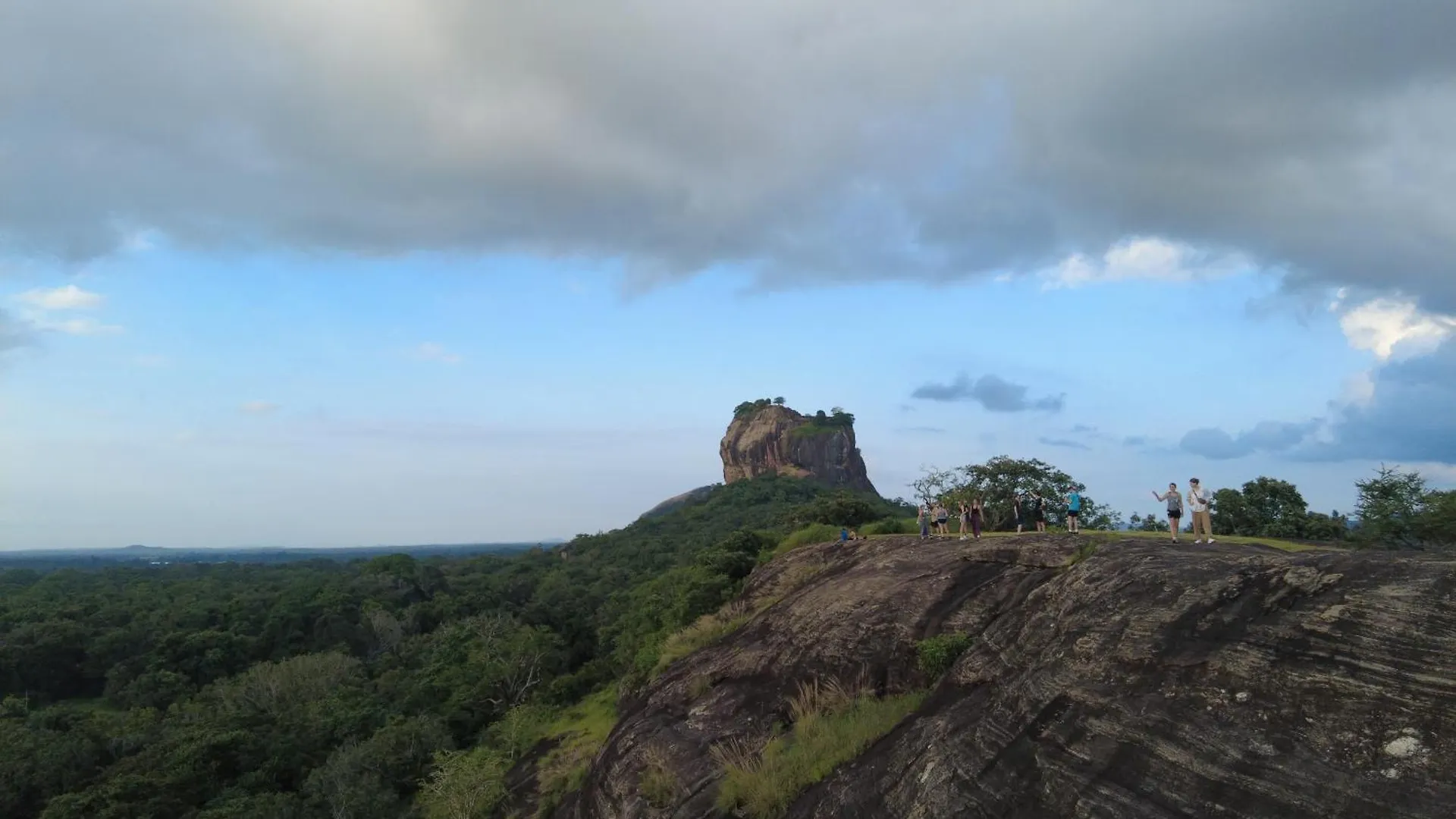 Another World Hostel Sigirîya Sri Lanka